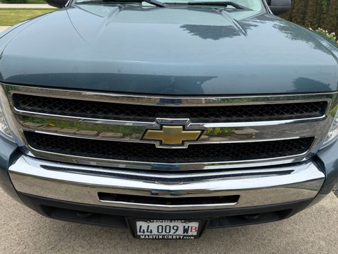Used 2010 Chevrolet Silverado 1500 W/T AWD/4WD image 10