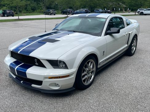 Used 2008 Ford Mustang Shelby GT500 RWD image 2