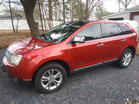 Used 2010 Lincoln MKX Sport Utility 4D image 1