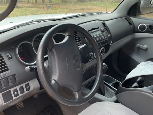 Used 2009 Toyota Tacoma 2WD Regular Cab image 9