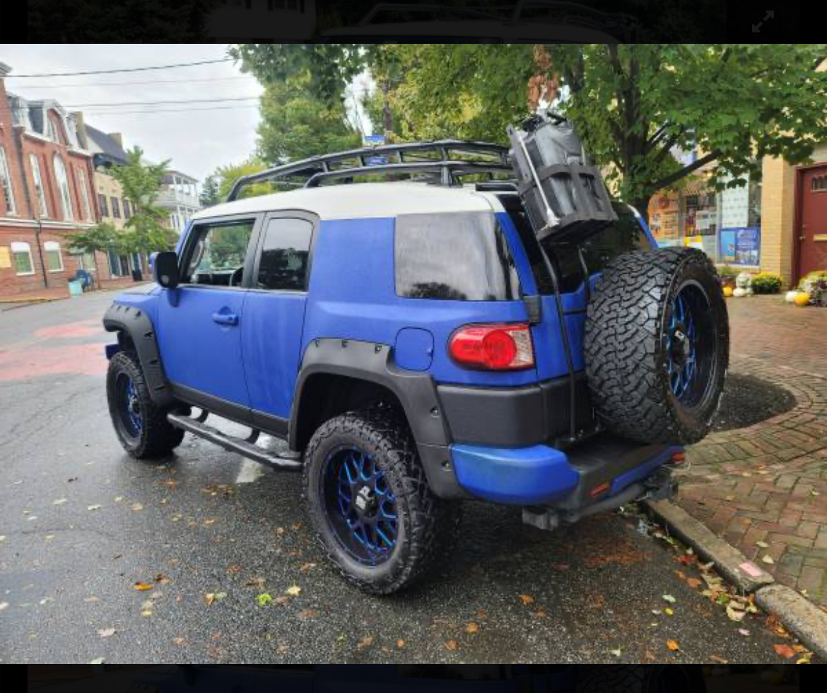 Used 2007 Toyota FJ Cruiser 4WD w/ Convenience Pkg image 2