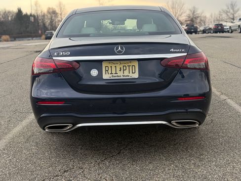 Used 2022 Mercedes-Benz E 350 4MATIC Sedan image 6