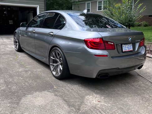 Used 2012 BMW 550i xDrive Sedan AWD/4WD image 6