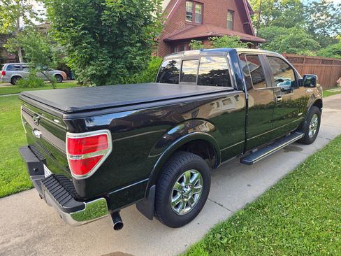 Used 2014 Ford F150 Lariat w/ Equipment Group 502A Luxury AWD/4WD image 2
