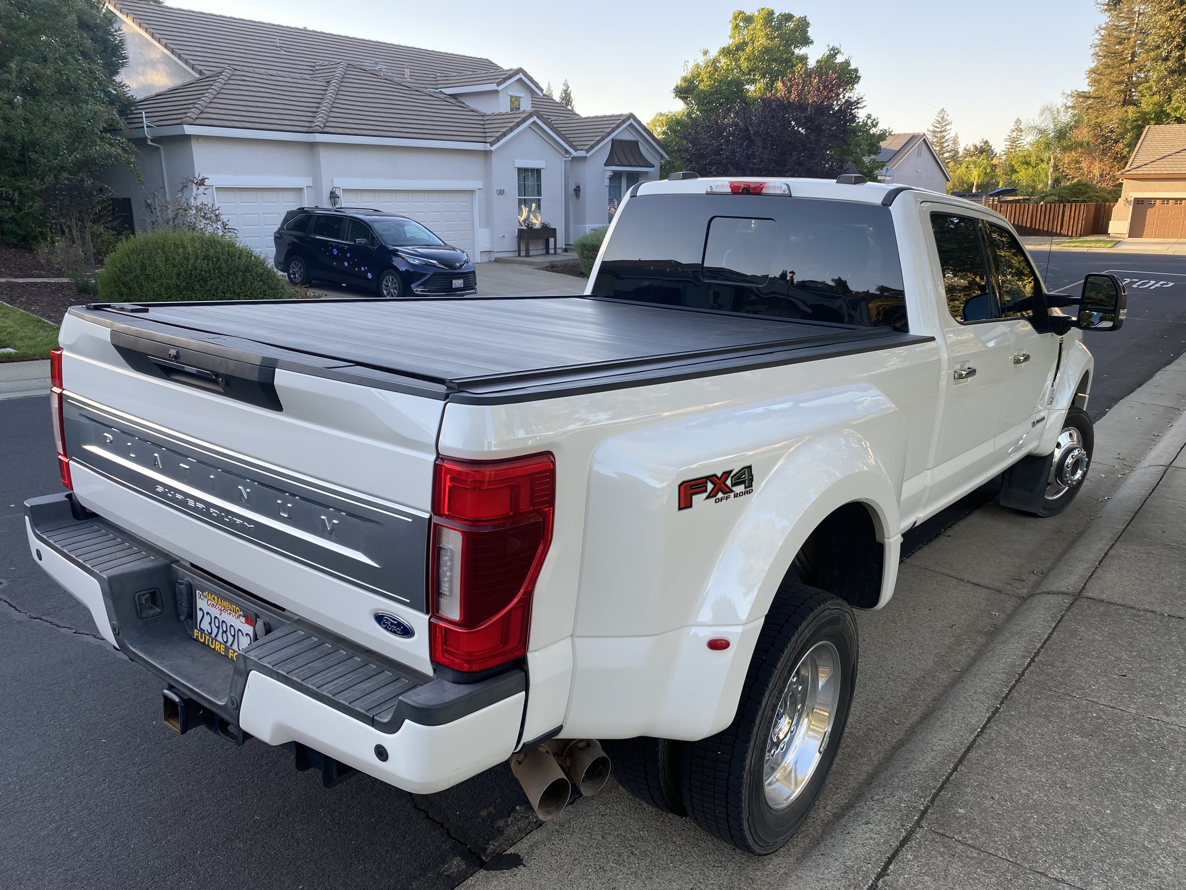 Used 2020 Ford F450 Platinum w/ FX4 Off-Road Package AWD/4WD image 8