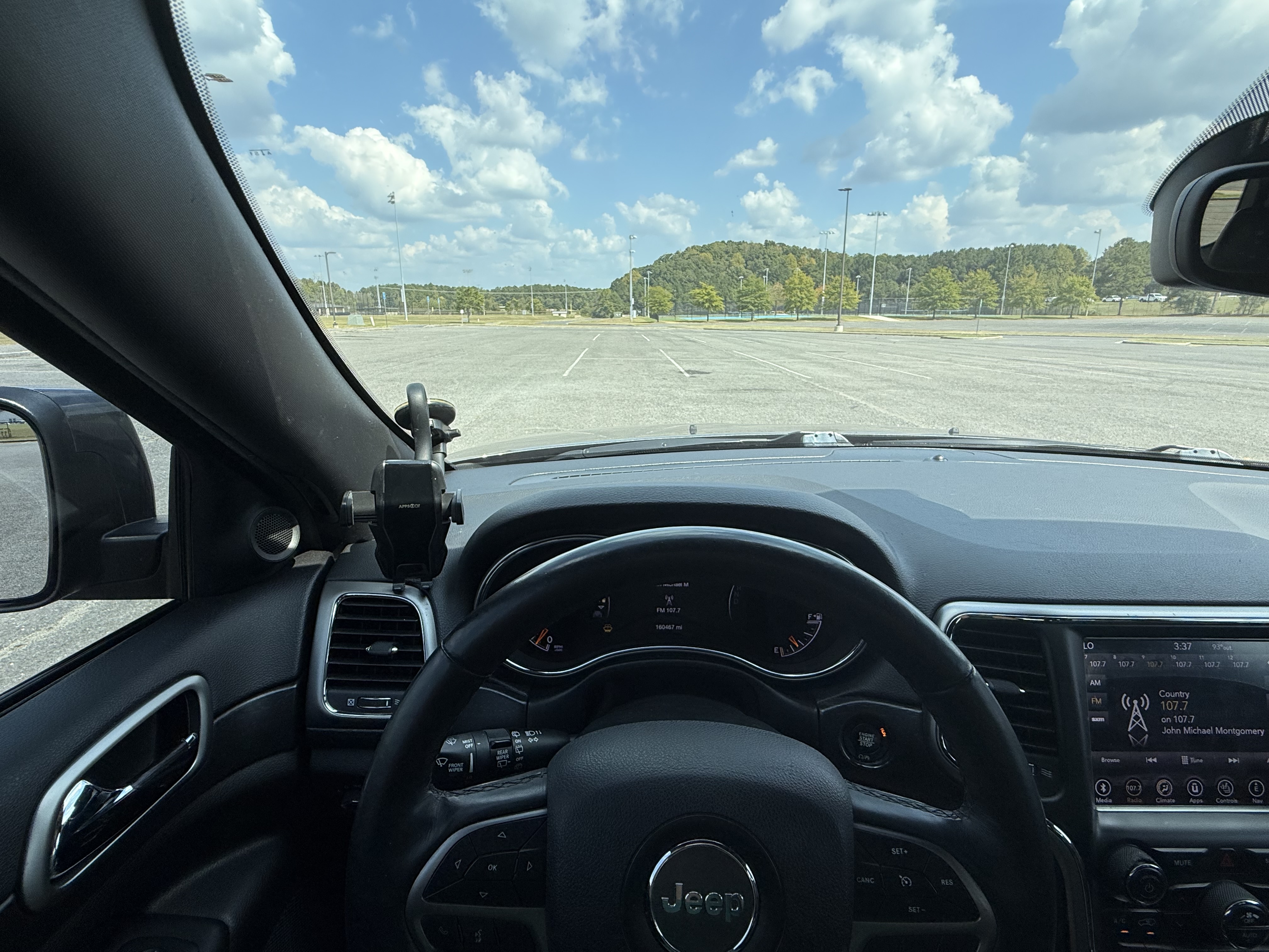 Used 2018 Jeep Grand Cherokee Altitude AWD/4WD image 15