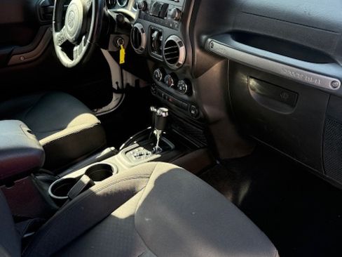 Used 2017 Jeep Wrangler Unlimited Sport w/ Quick Order Package 24S image 6