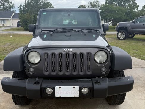 Used 2014 Jeep Wrangler Unlimited Sport AWD/4WD image 9