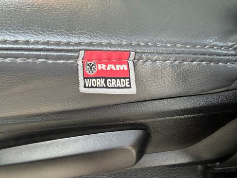 Used 2018 RAM 3500 Tradesman w/ Chrome Appearance Group AWD/4WD image 13