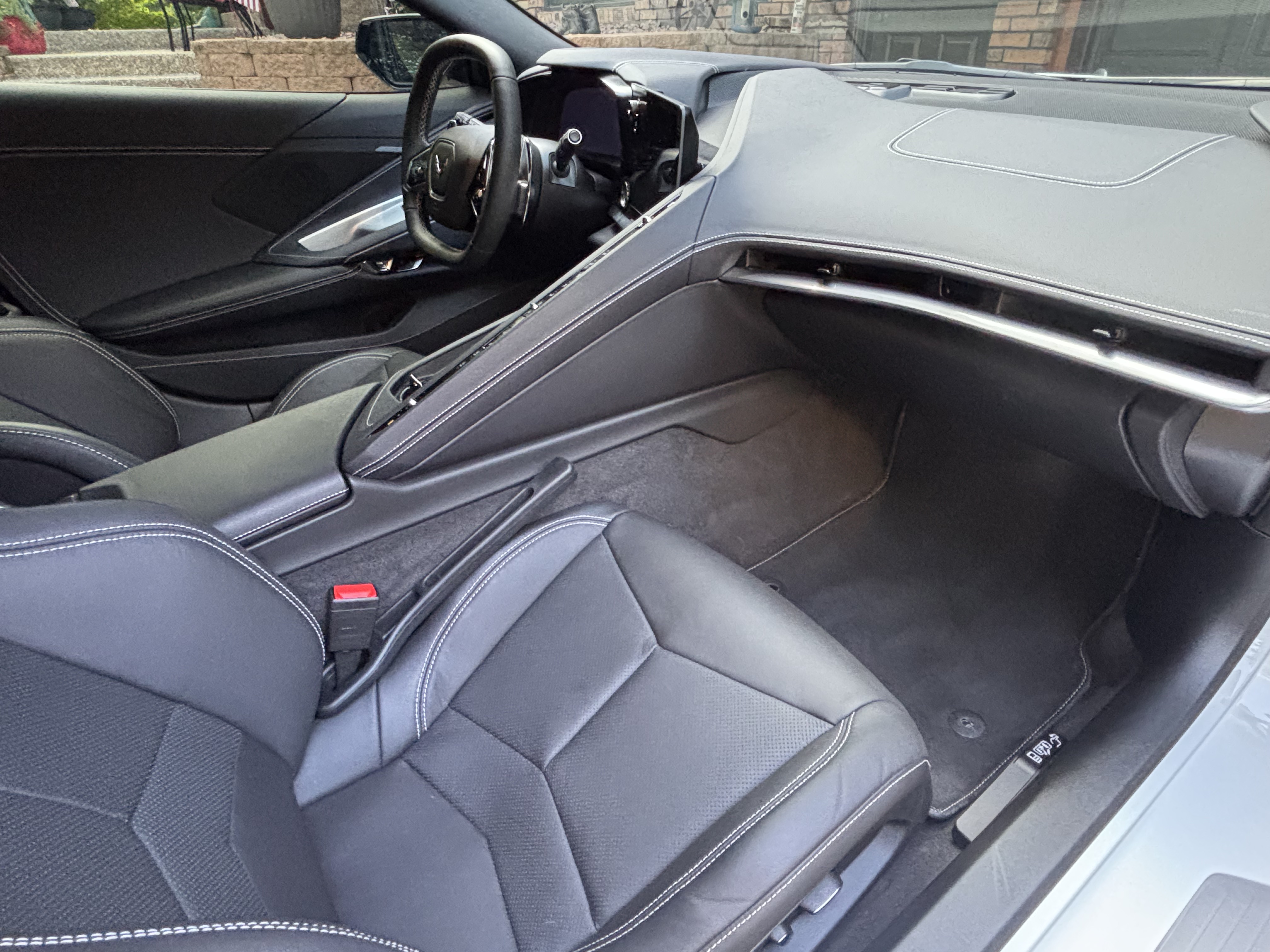 Used 2024 Chevrolet Corvette Stingray Coupe w/ Z51 Performance Package RWD image 25