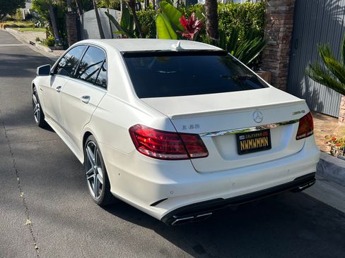 Used 2014 Mercedes-Benz E 63 AMG 4MATIC Sedan image 2
