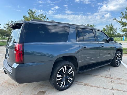 Used 2019 Chevrolet Suburban Premier AWD/4WD image 5