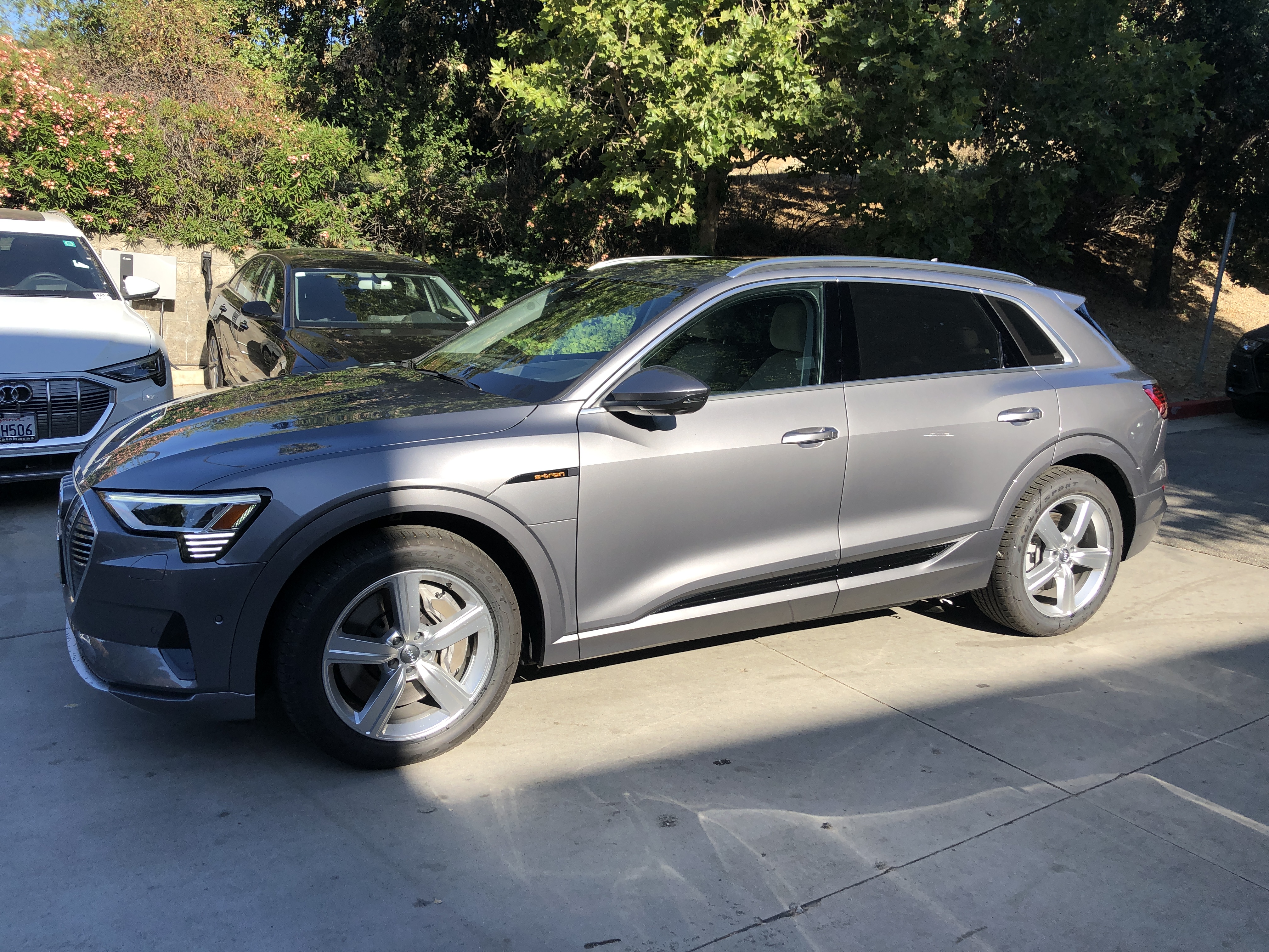 Used 2019 Audi e-tron Prestige w/ Prestige Package AWD/4WD image 5