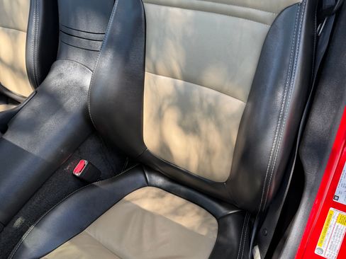Used 2008 Pontiac Solstice Convertible w/ Premium Package RWD image 21