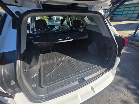 Used 2018 GMC Terrain SLT w/ Infotainment Package II image 11