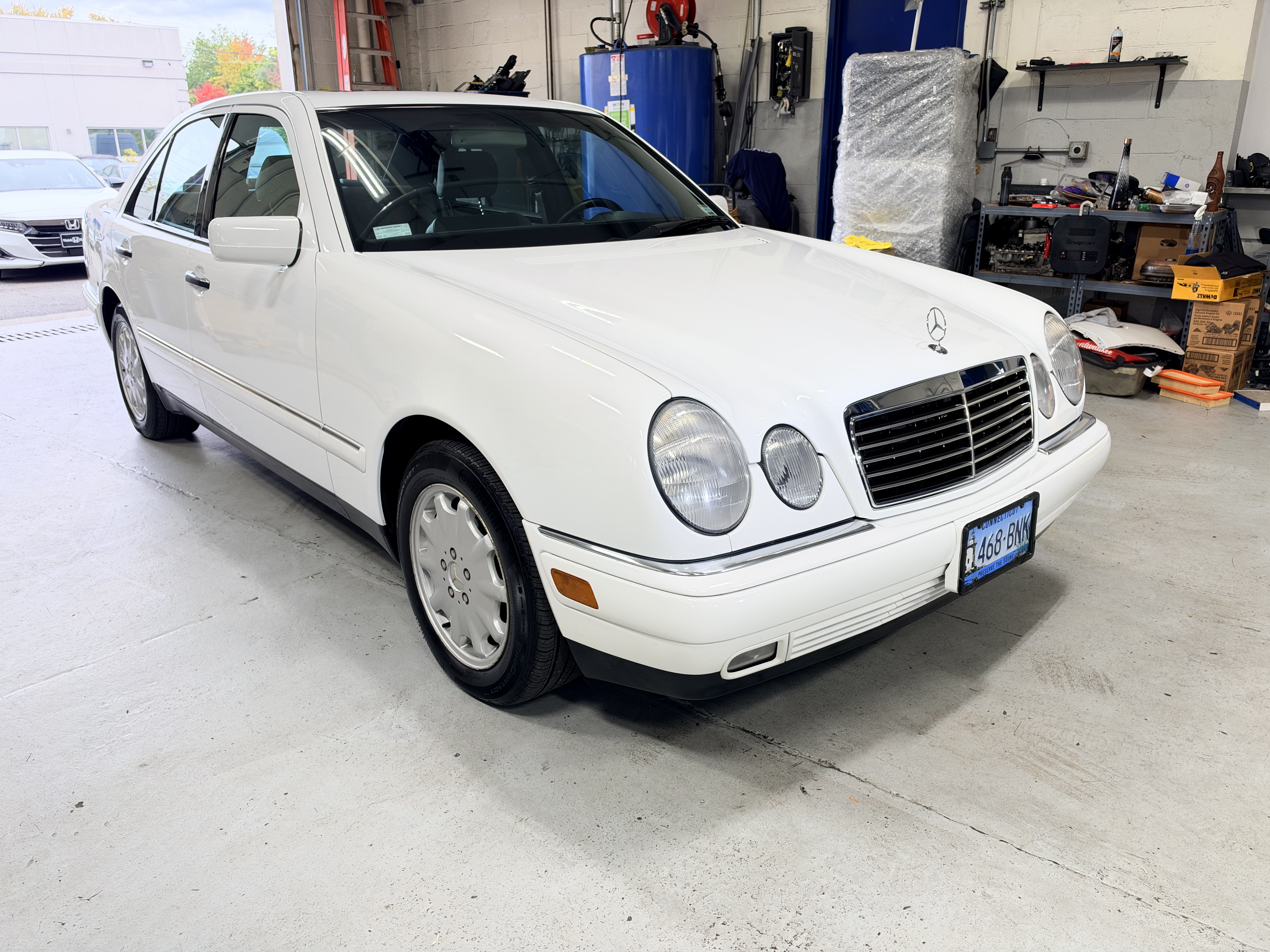 Used 1998 Mercedes-Benz E 300 Sedan image 9