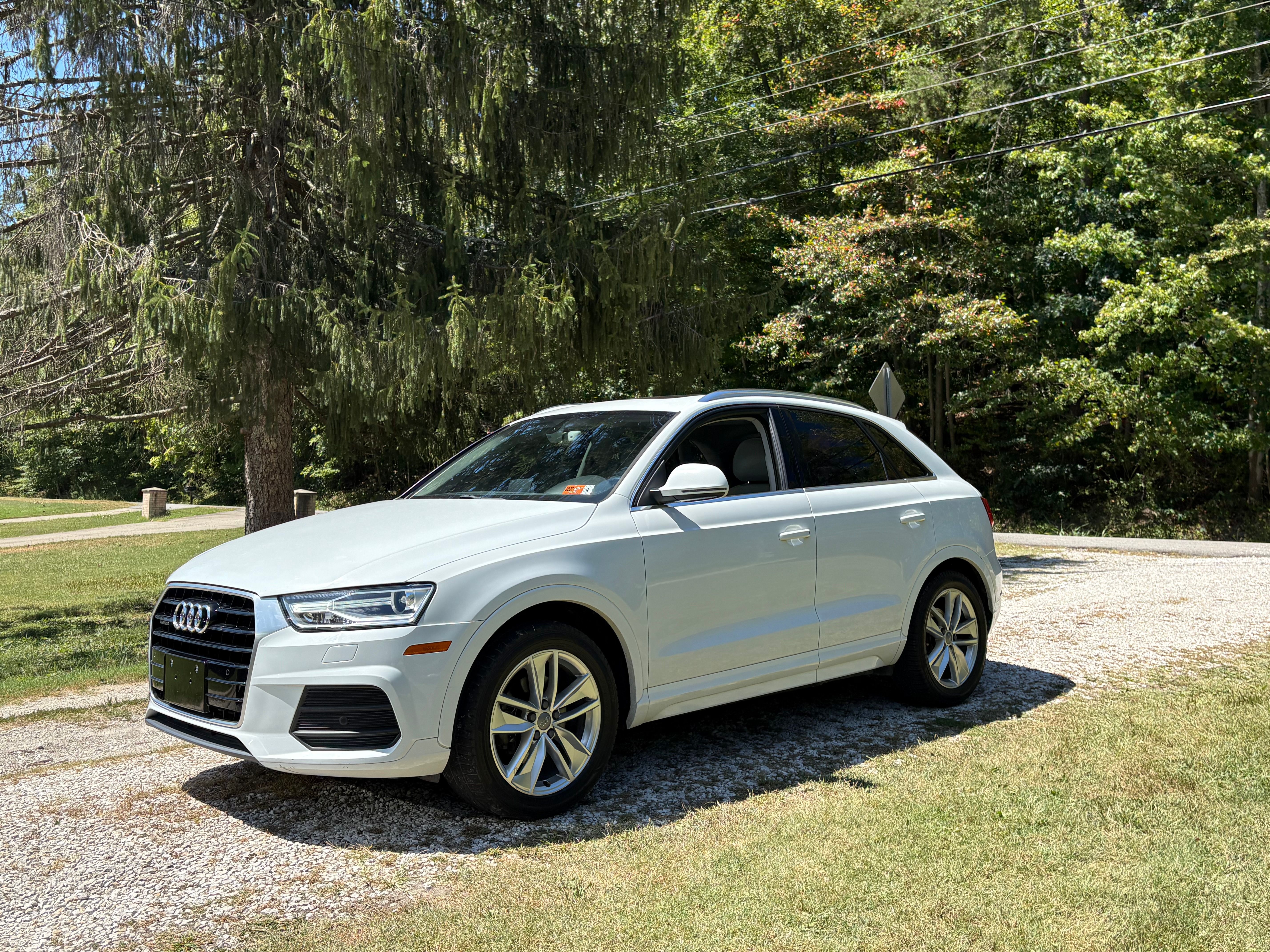 Used 2016 Audi Q3 2.0T Premium Plus w/ Technology Package AWD/4WD image 1