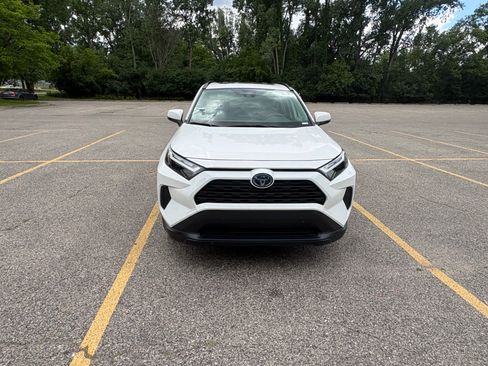 Used 2023 Toyota RAV4 XLE w/ Convenience Package AWD/4WD image 1
