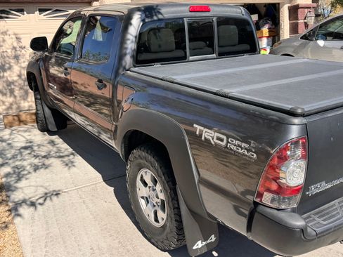 Used 2013 Toyota Tacoma 4x4 Double Cab w/ TRD Off-Road Pkg image 4