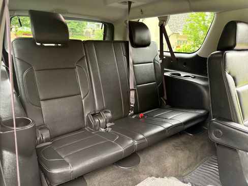 Used 2017 Chevrolet Suburban LT AWD/4WD image 19