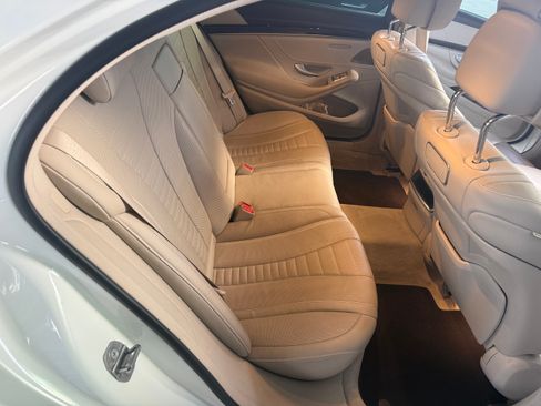 Used 2018 Mercedes-Benz S 560 Sedan image 9