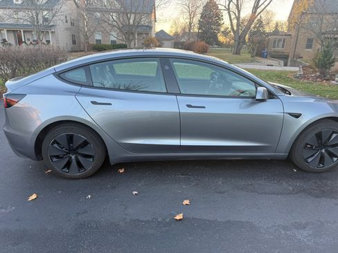 Used 2025 Tesla Model 3 Long Range image 2