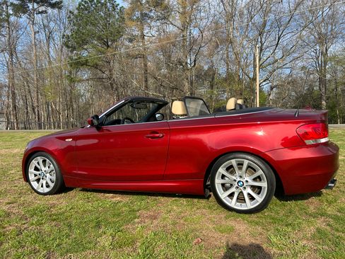 Used 2012 BMW 135i Convertible image 12