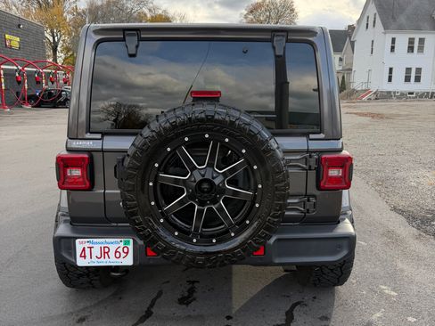Used 2018 Jeep Wrangler Unlimited Sahara w/ Dual Top Group image 6