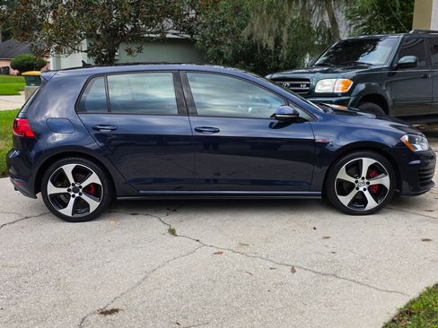 Used 2017 Volkswagen GTI S image 1