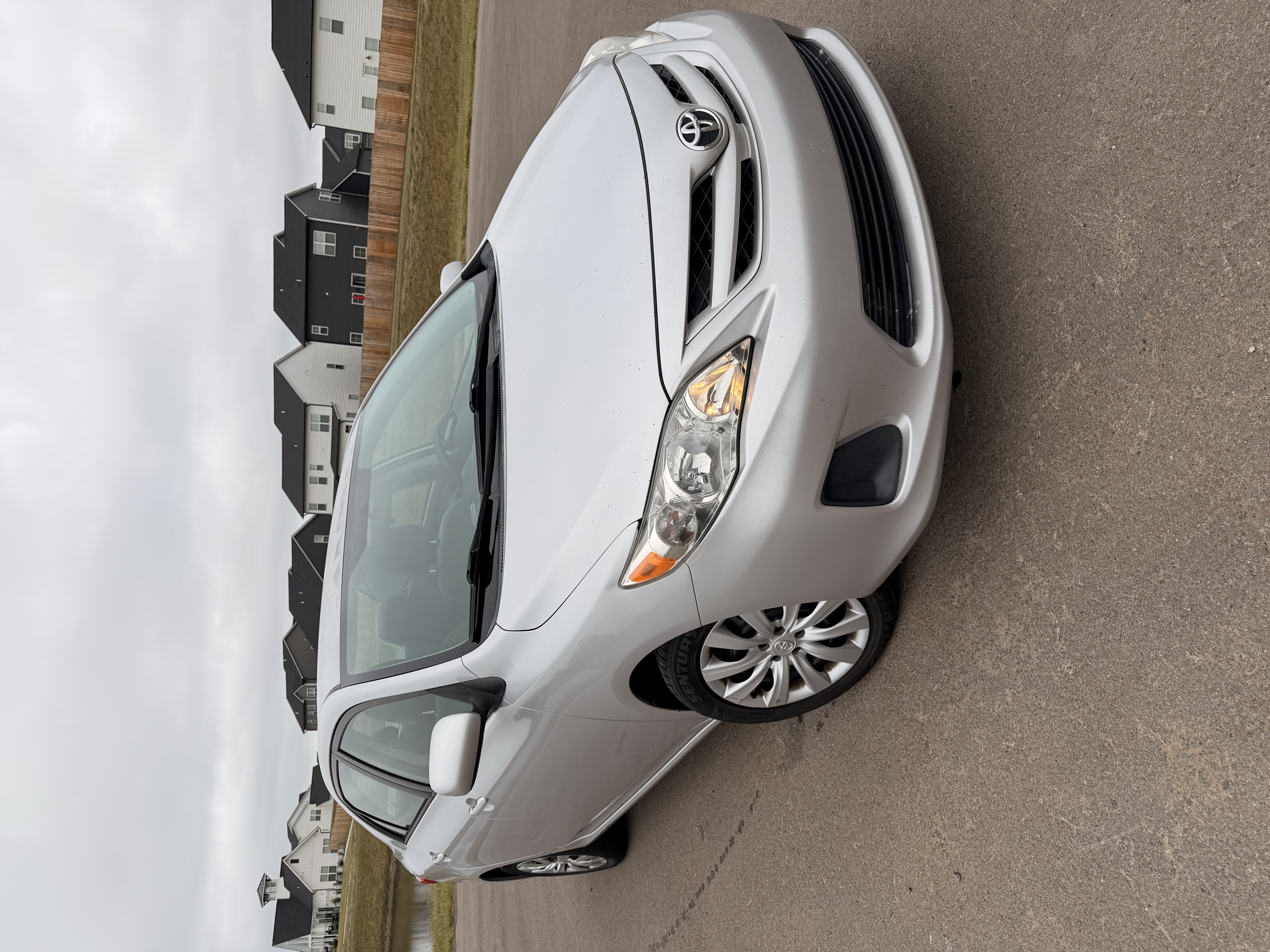 Used 2012 Toyota Corolla LE FWD image 2