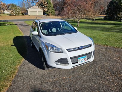 Used 2016 Ford Escape SE w/ SE Cold Weather Package