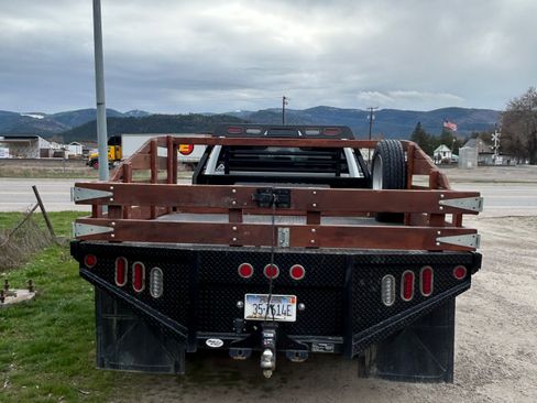 Used 2024 RAM 5500 Tradesman w/ Chrome Appearance Group image 8
