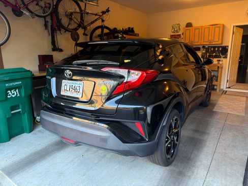 Used 2019 Toyota C-HR Limited image 2