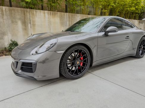 Used 2018 Porsche 911 GT3 RS image 4