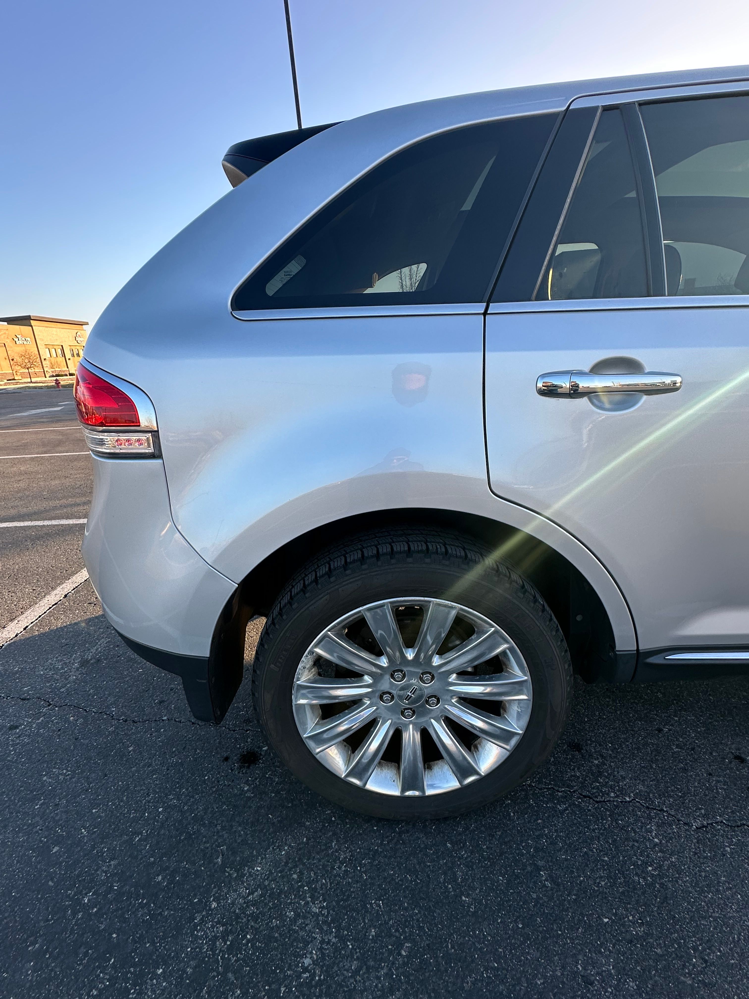 Used 2013 Lincoln MKX AWD image 21