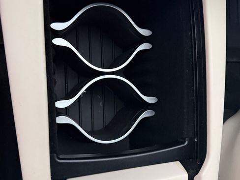 Used 2020 Tesla Model S Performance image 24