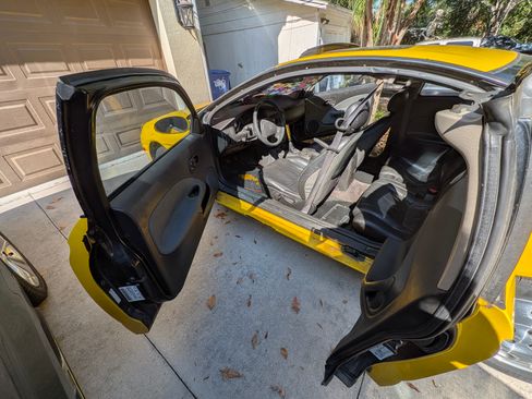 Used 2001 Saturn S-Series SC2 image 18