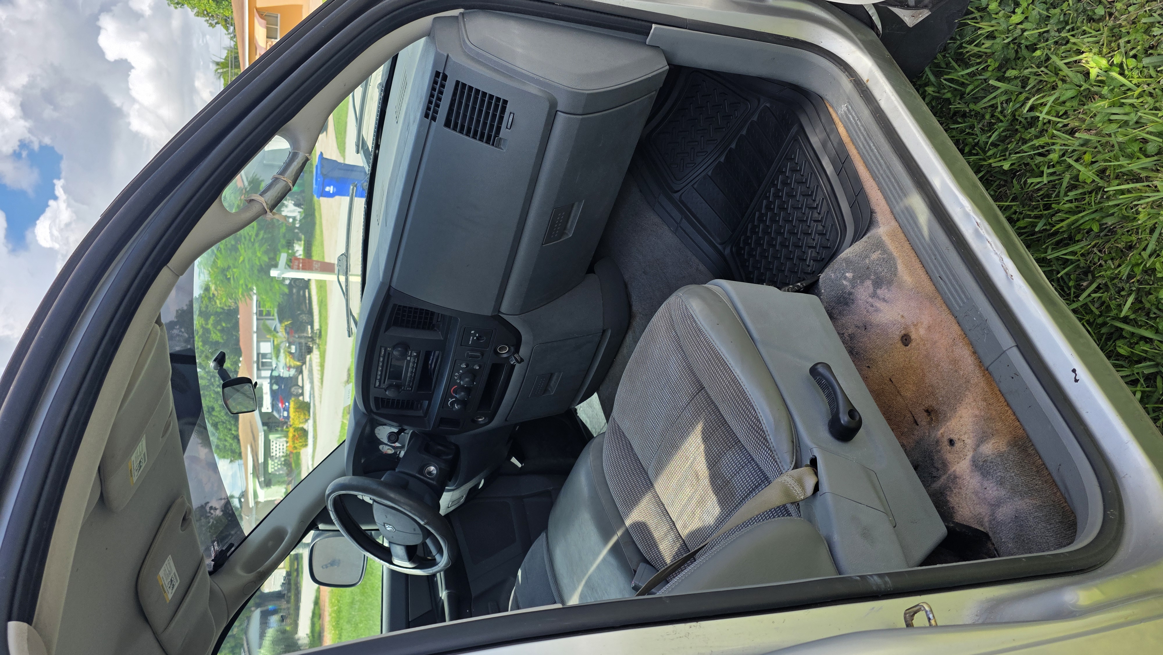 Used 2006 Dodge Ram 1500 Truck ST w/ V6 Value Group RWD image 13