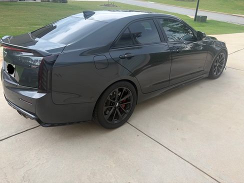 Used 2017 Cadillac ATS V w/ Luxury Package RWD image 5