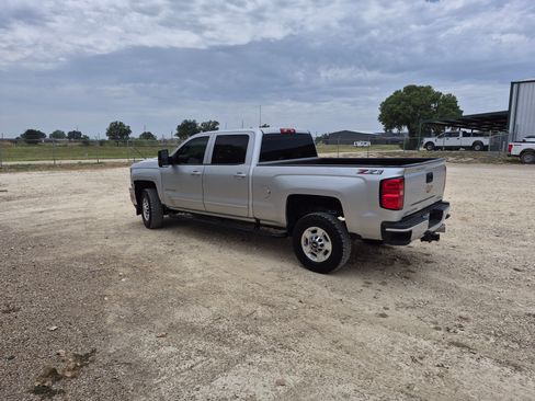 Used 2018 Chevrolet Silverado 2500 LT w/ Z71 Package, Off-Road AWD/4WD image 1