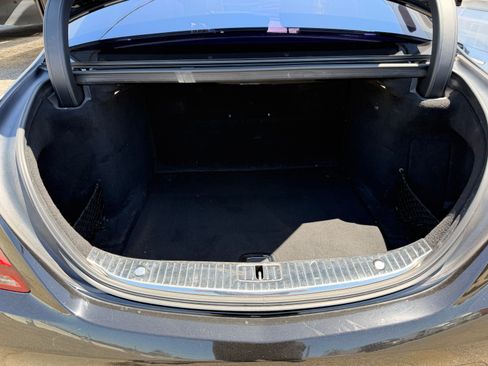 Used 2018 Mercedes-Benz S 560 Sedan image 17
