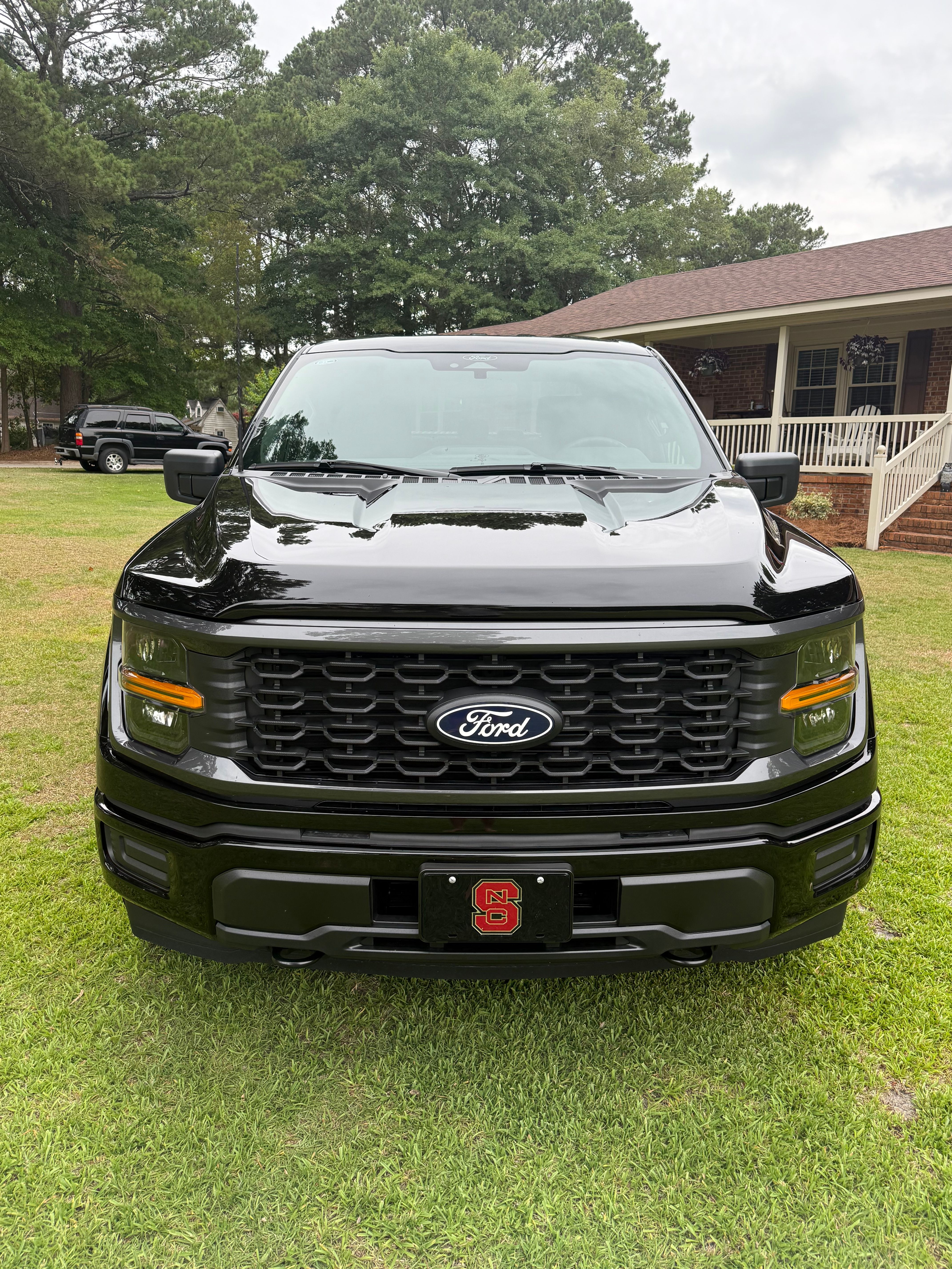 Used 2025 Ford F150 STX AWD/4WD image 9