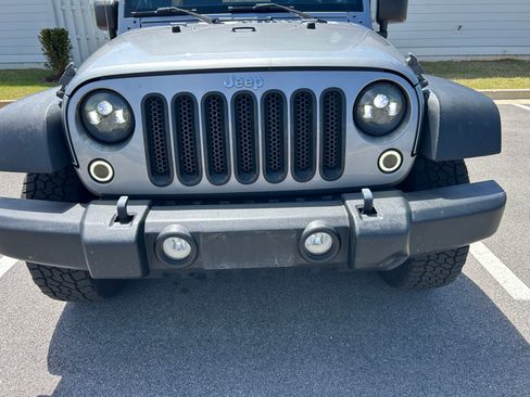 Used 2014 Jeep Wrangler Unlimited Sport w/ Connectivity Group AWD/4WD image 11