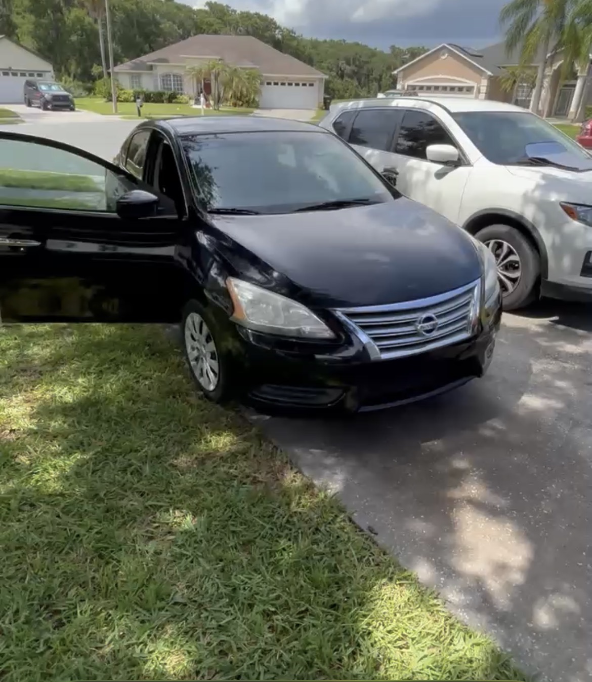 Used 2014 Nissan Sentra S FWD image 1