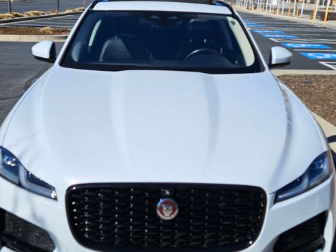 Used 2021 Jaguar F-PACE S image 5