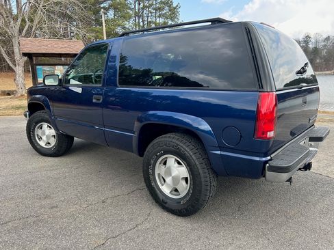 Used 1995 Chevrolet Tahoe 4WD 2-Door image 5