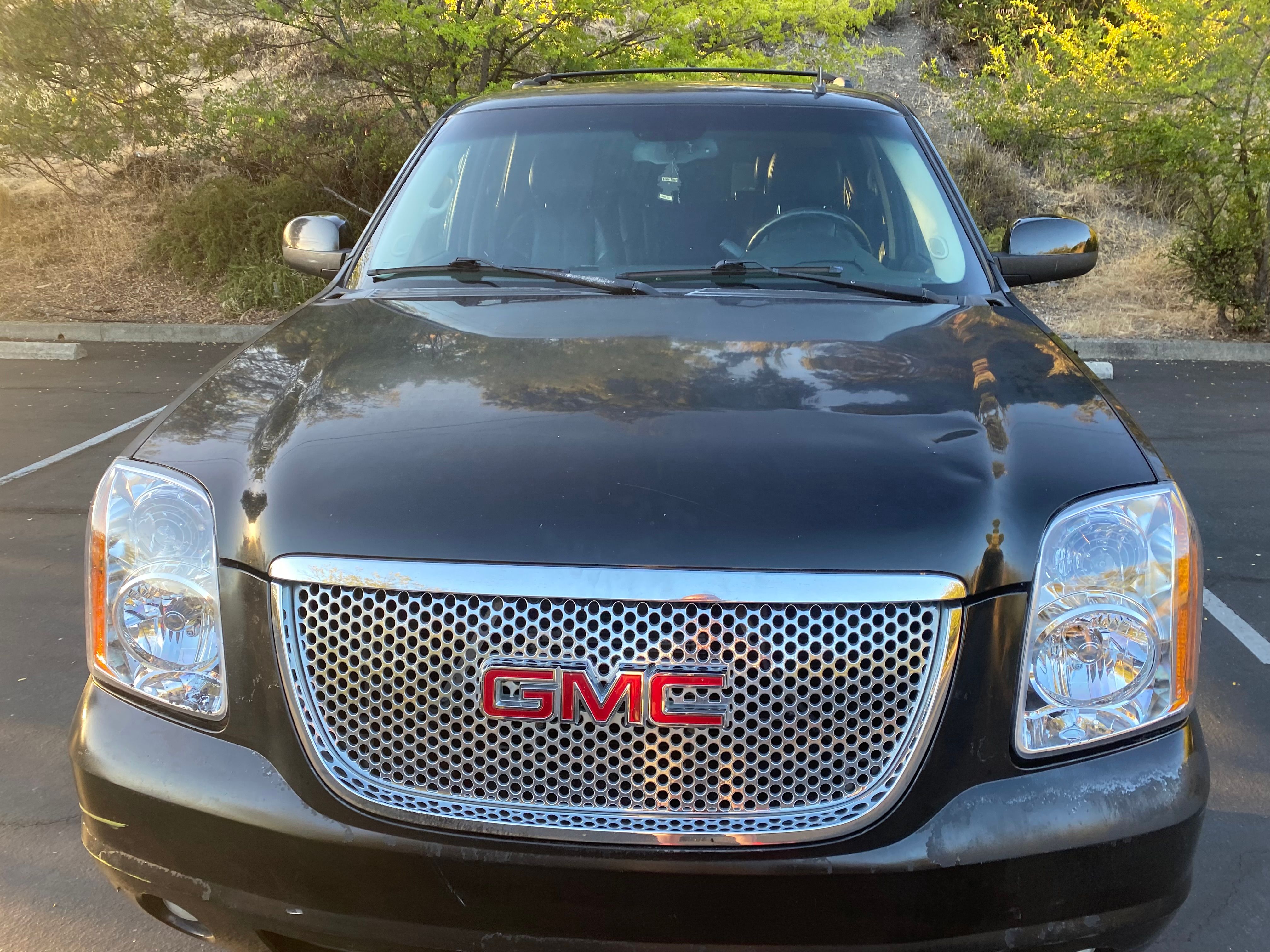 Used 2009 GMC Yukon SLT RWD image 2