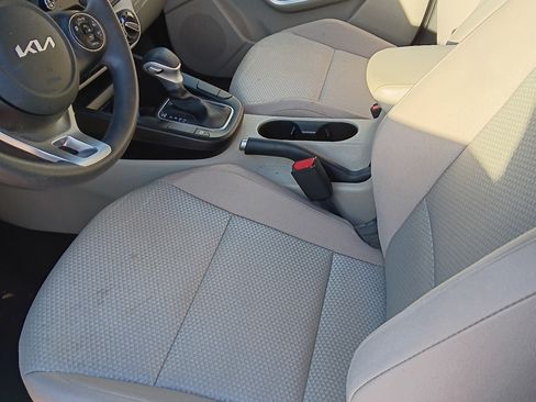 Used 2022 Kia Soul LX w/ Technology Package image 10