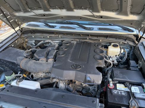 Used 2010 Toyota FJ Cruiser 4WD image 11