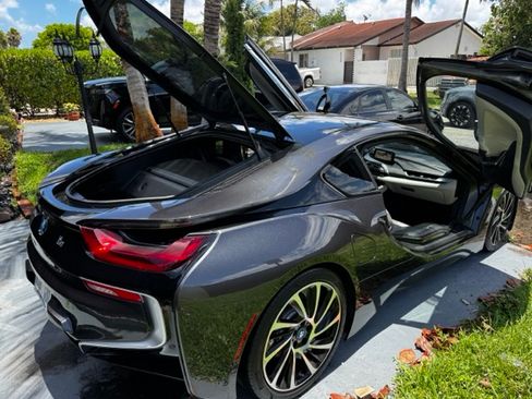 Used 2015 BMW i8 AWD/4WD image 5